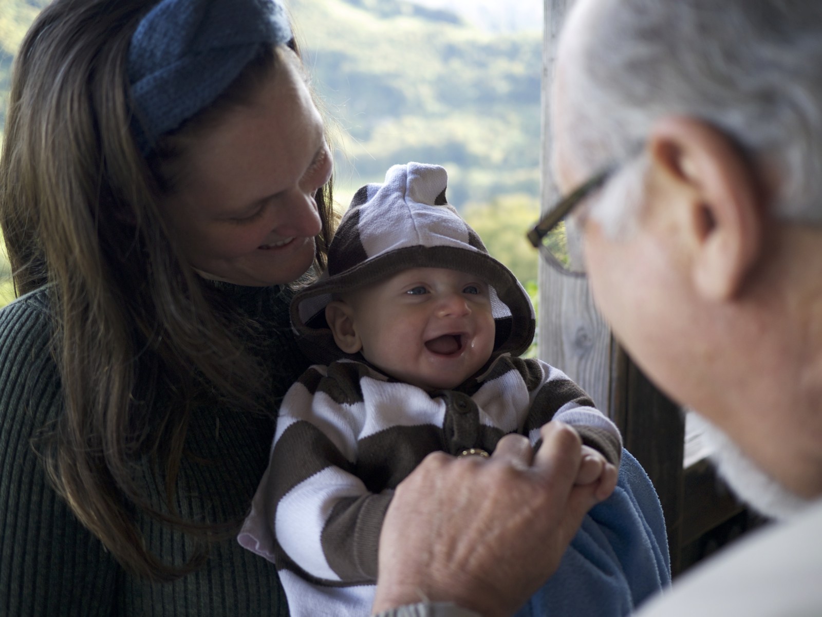 dietrichsmilingatpop