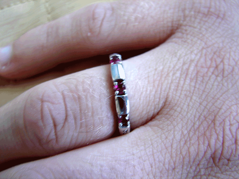 ringonhand2.gif